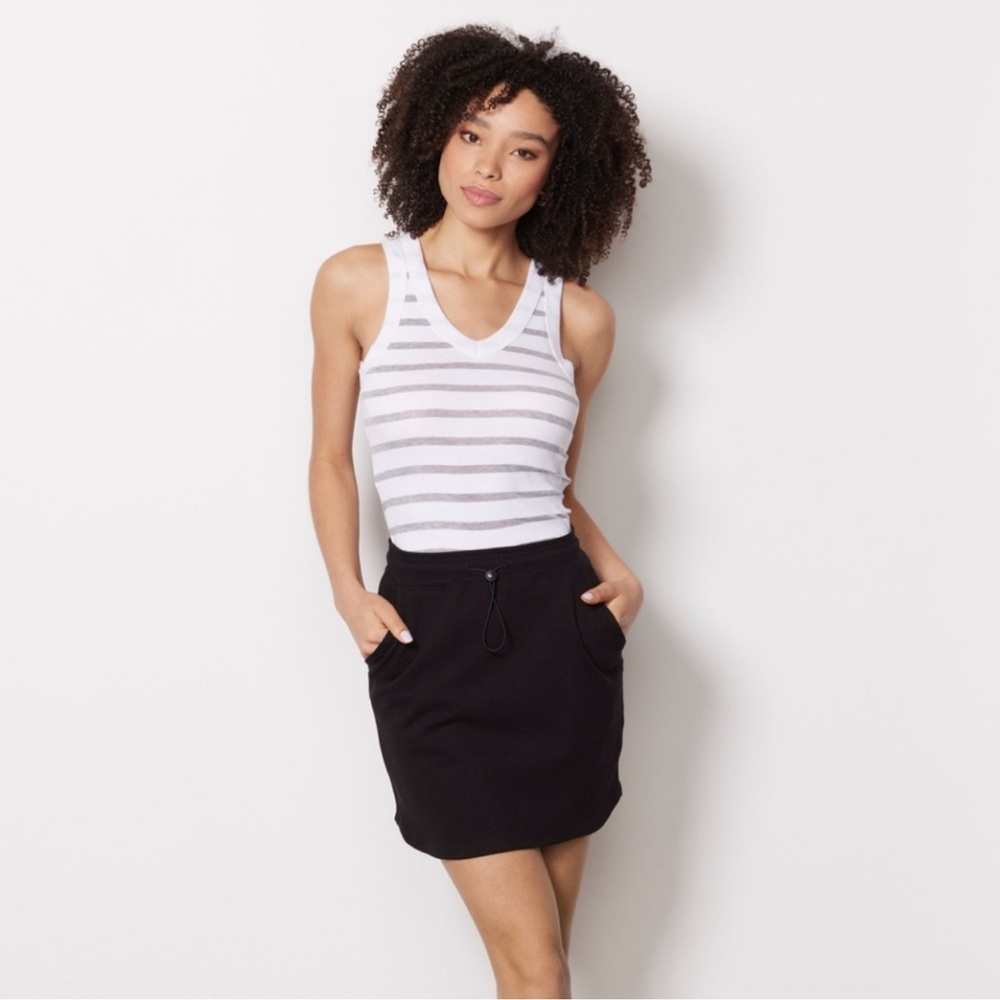 SUNDRY FOR EVEREVE Bungee Cord Black Knit Skirt pull on‎